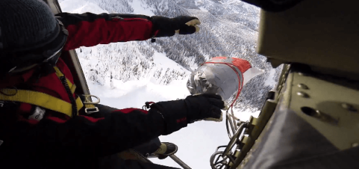 【衝撃】積もりすぎた雪に爆弾を投下した結果…