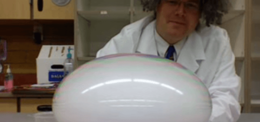 【お手軽実験】ドライアイスと中性洗剤でつくる不思議なもこもこけむり玉